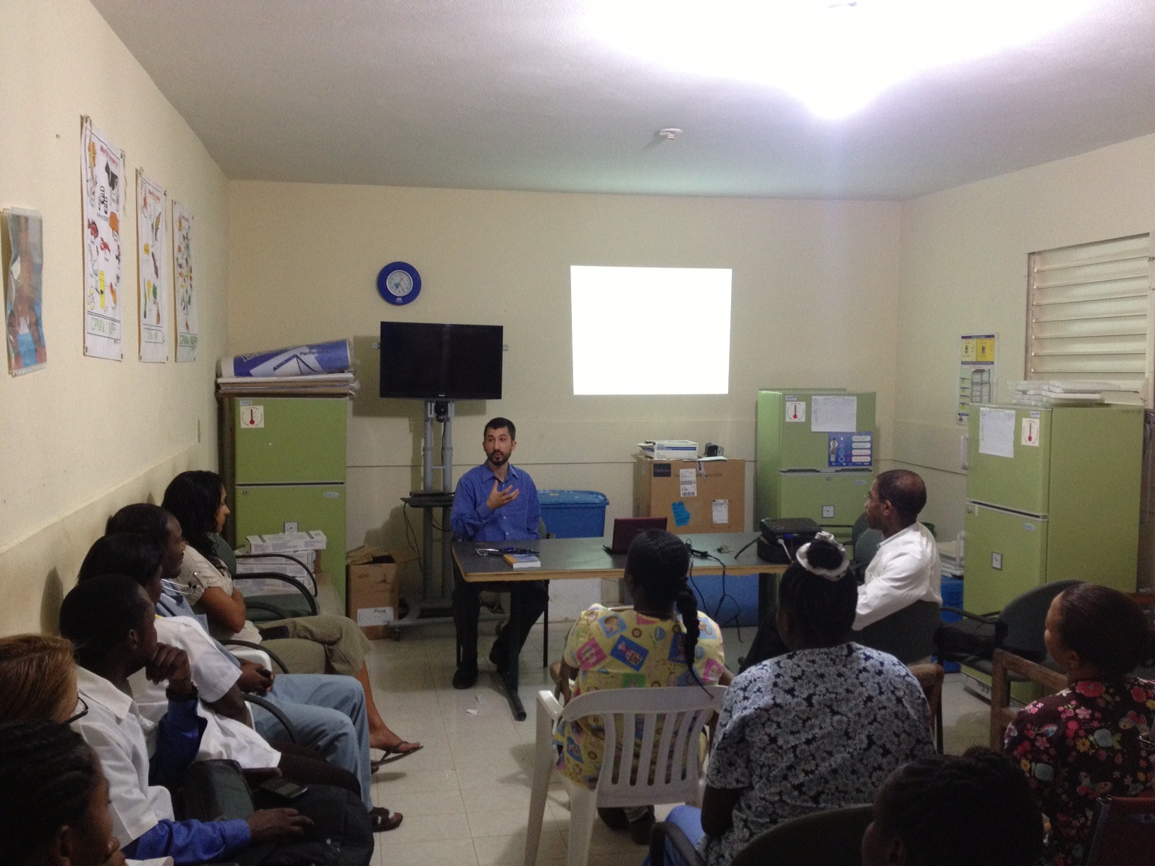 Aaron Berkowitz teaches clinicians in Haiti.